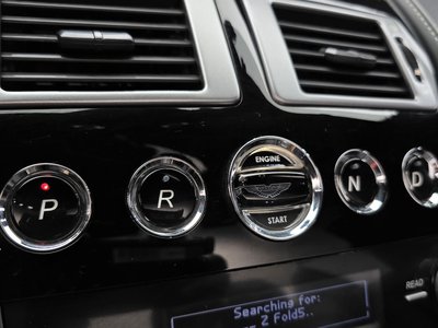 صورة 9 لـ 2015 Aston Martin DB9
