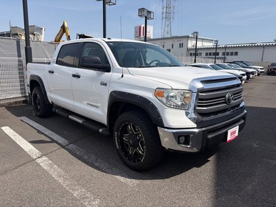 TOYOTA TUNDRA - 4