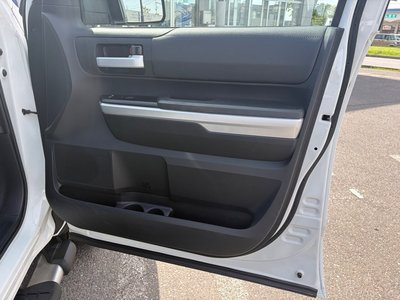 صورة مصغرة 26 لـ 2015 Toyota TUNDRA