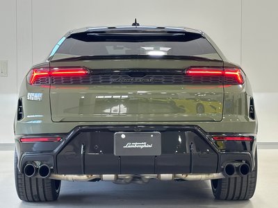 LAMBORGHINI URUS - 6