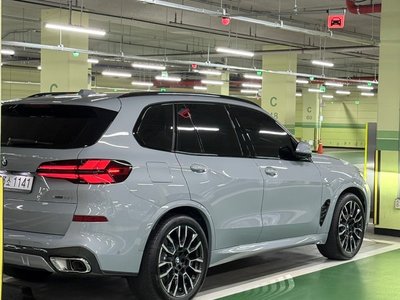 2025 BMW X5 照片 2