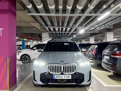 2025 BMW X5 照片 1