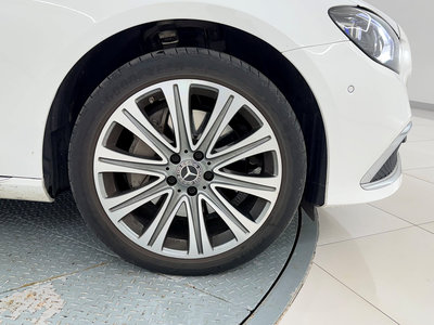 MERCEDES-BENZ E-CLASS - 9