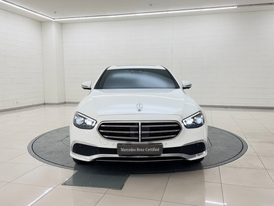 MERCEDES-BENZ E-CLASS - 8