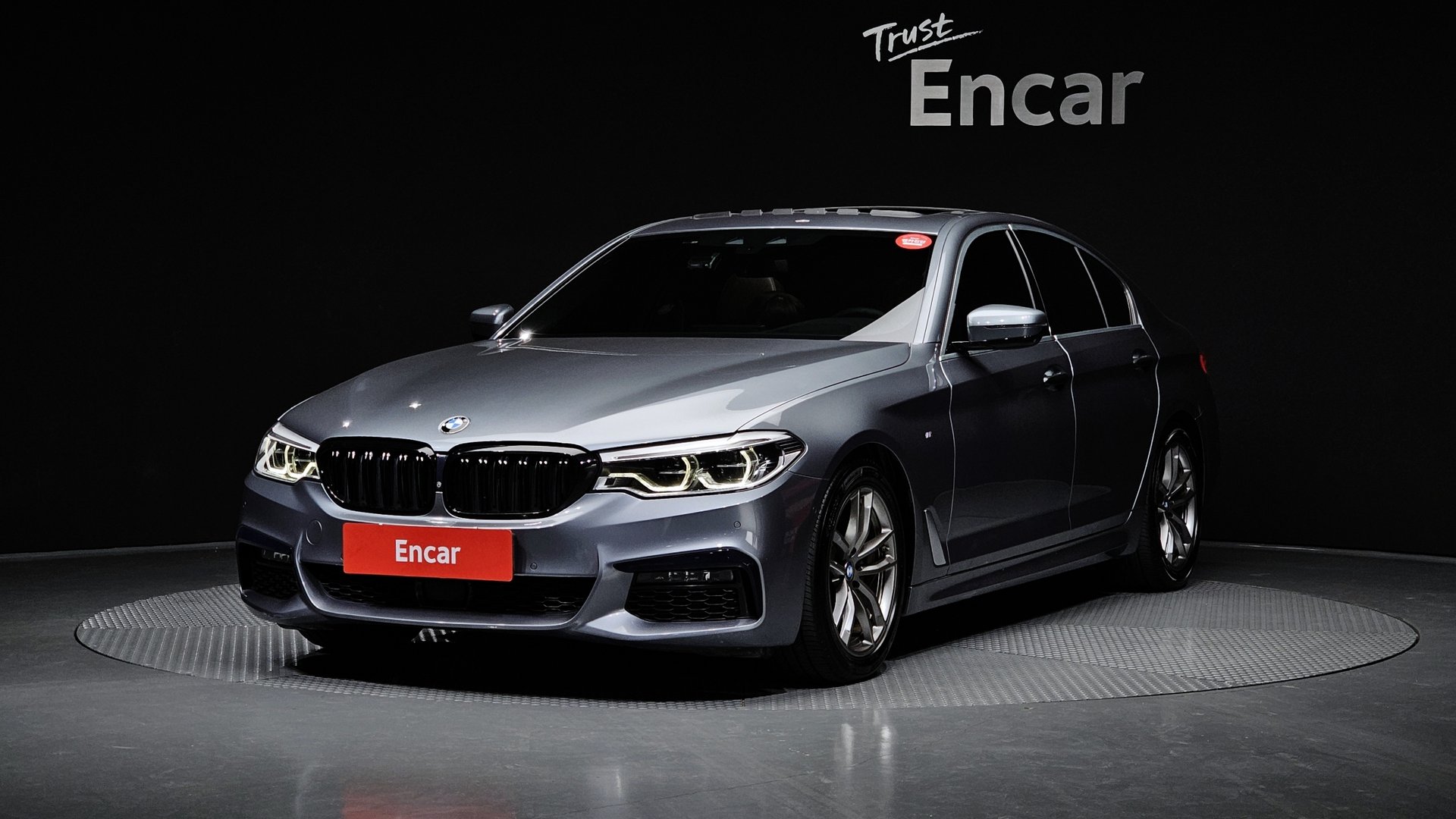 BMW 5 SERIES - View 1