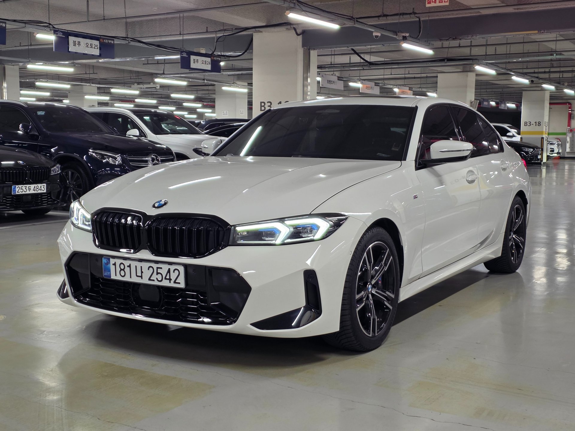 BMW 3 SERIES - View 1