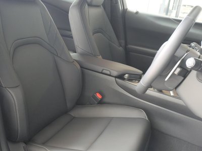 2025 Lexus UX 照片 15