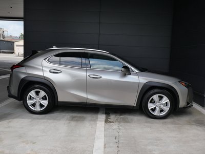 2025 Lexus UX 照片 4