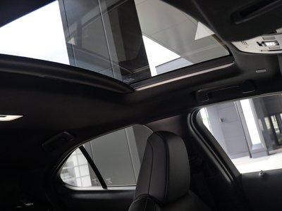 2025 Lexus UX 照片 12