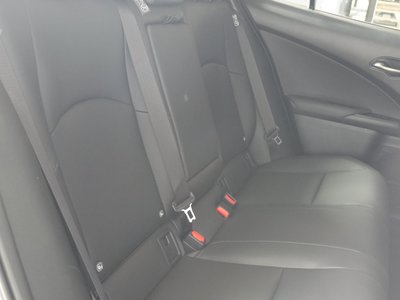 2025 Lexus UX 照片 16
