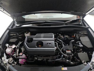 صورة مصغرة 19 لـ 2025 Lexus UX