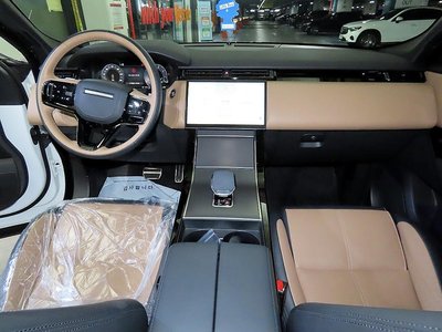 2024 LAND Rover RANGE ROVER VELAR photo 10