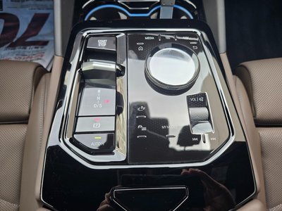2025 BMW 5 SERIES 缩略图 11