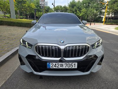 صورة 1 لـ 2025 BMW 5 SERIES