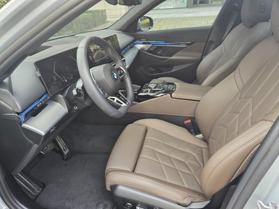 صورة 10 لـ 2025 BMW 5 SERIES