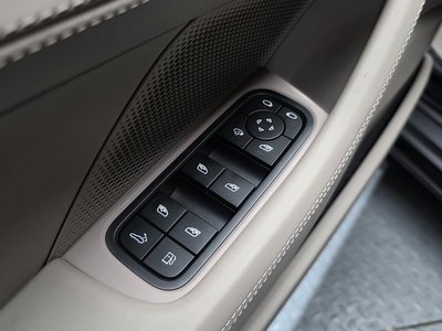 صورة مصغرة 29 لـ 2025 Porsche PANAMERA