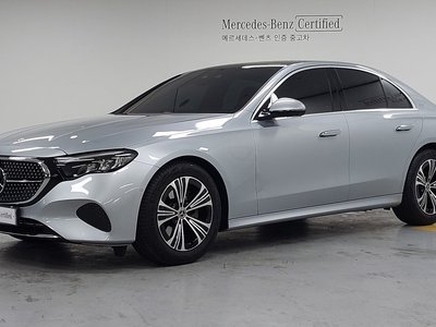 MERCEDES-BENZ E-CLASS - 1