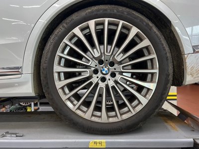 2023 BMW X7 photo 10