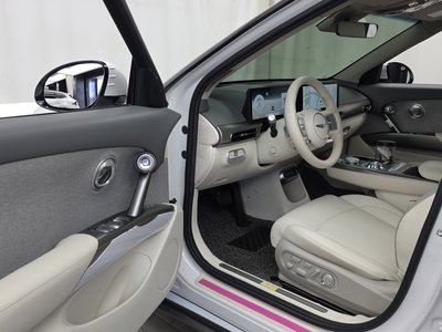 2022 Genesis GV60 — миниатюра 13