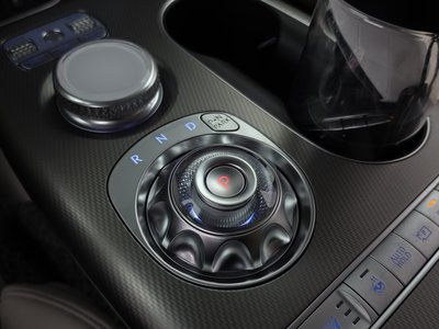 2022 Genesis GV60 — миниатюра 12