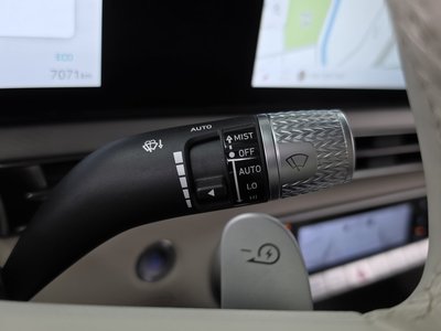 2022 Genesis GV60 — миниатюра 24