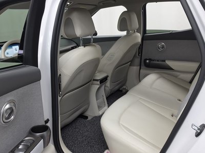 2022 Genesis GV60 — миниатюра 16