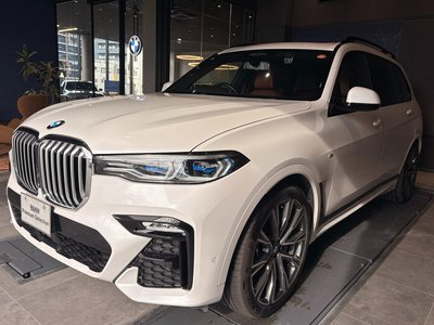 2022 BMW X7 — фото 1