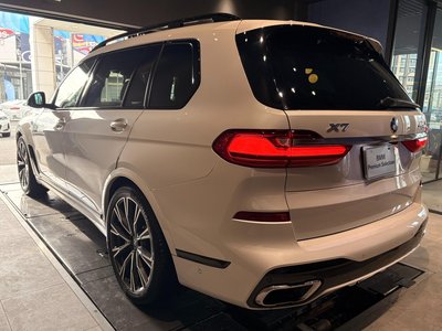 2022 BMW X7 — фото 10