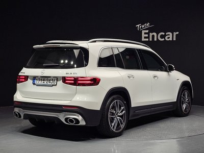 MERCEDES-BENZ GLB - 4