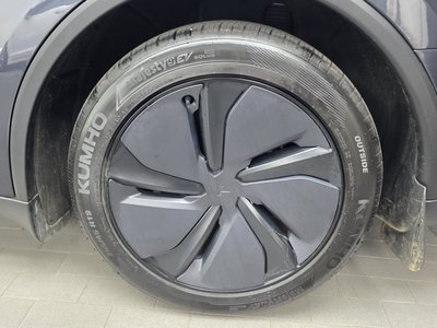 TESLA MODEL Y - 8