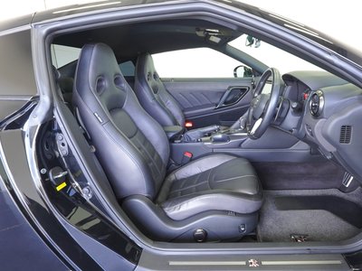 NISSAN GT-R - 9