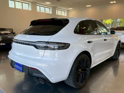 PORSCHE MACAN - 10