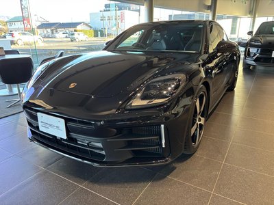 PORSCHE PANAMERA - 3