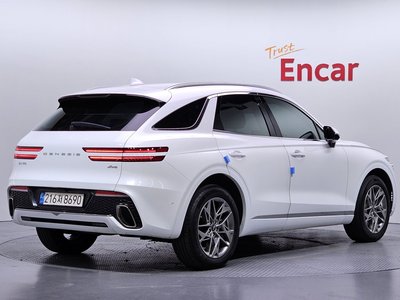 صورة 3 لـ 2023 Genesis GV70