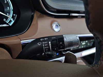 2023 Genesis GV70 — миниатюра 33