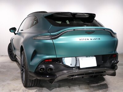 ASTON MARTIN DBX - 7