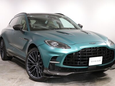 ASTON MARTIN DBX