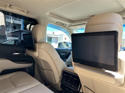 صورة 4 لـ 2024 Toyota LAND CRUISER 300