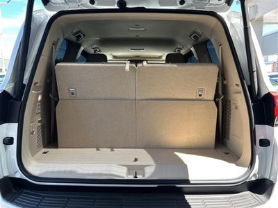 2024 Toyota LAND CRUISER 300 — миниатюра 26