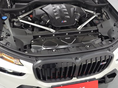 BMW X7 - 7