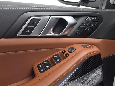 صورة مصغرة 24 لـ 2025 BMW X7