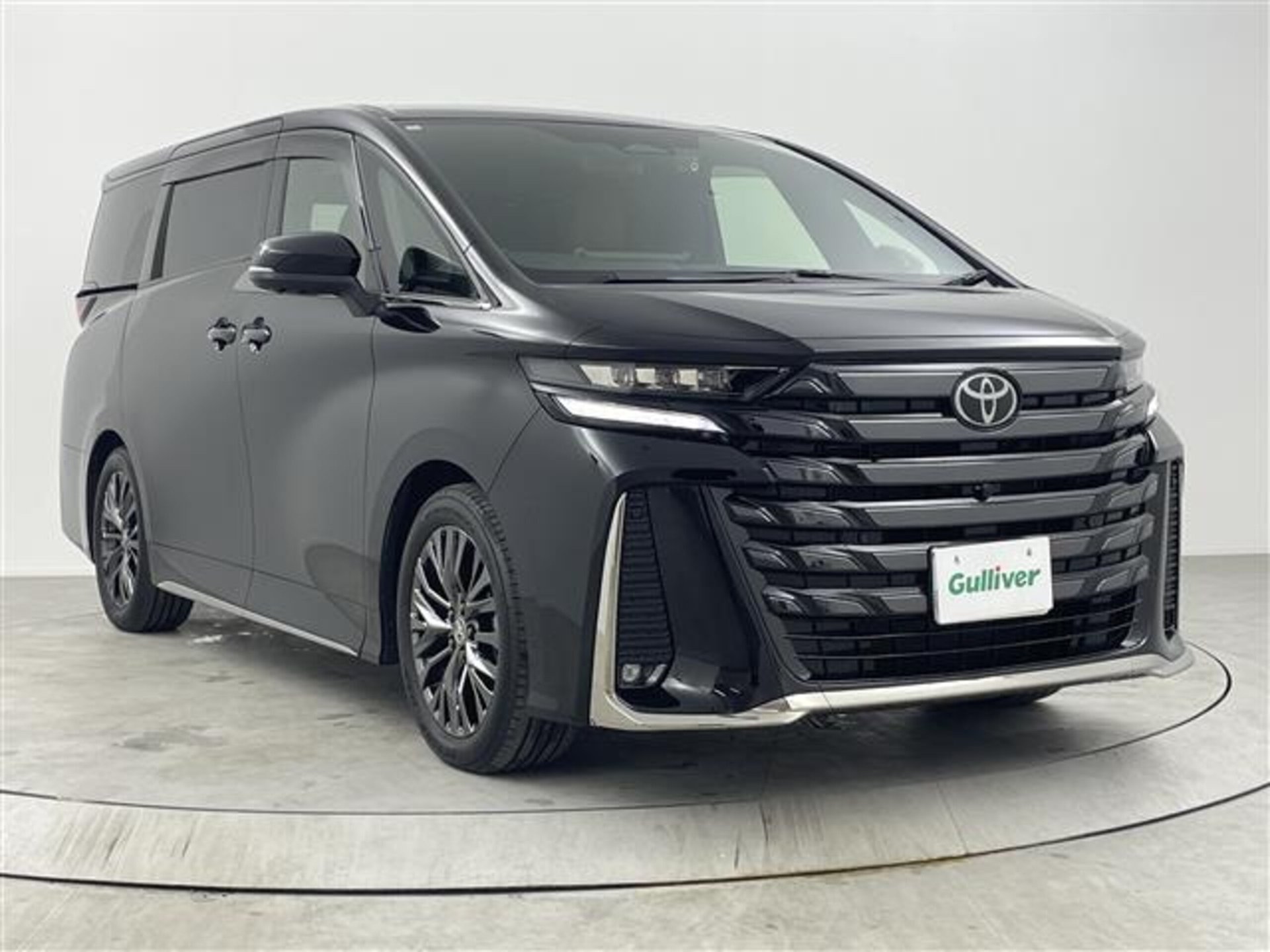 TOYOTA VELLFIRE - View 1
