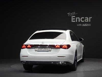 MERCEDES-BENZ E-CLASS - 3