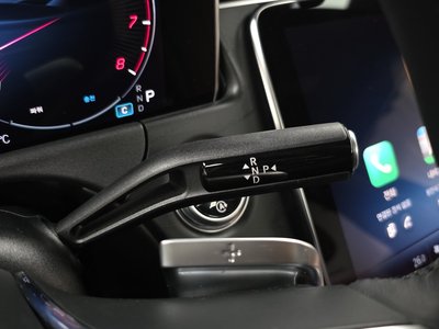 MERCEDES-BENZ E-CLASS - 9