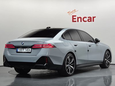 صورة 4 لـ 2024 BMW 5 SERIES