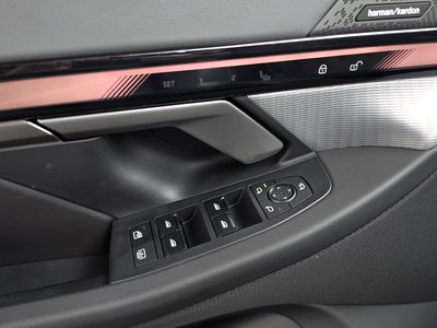 صورة مصغرة 30 لـ 2024 BMW 5 SERIES