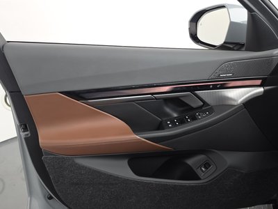 صورة مصغرة 14 لـ 2024 BMW 5 SERIES