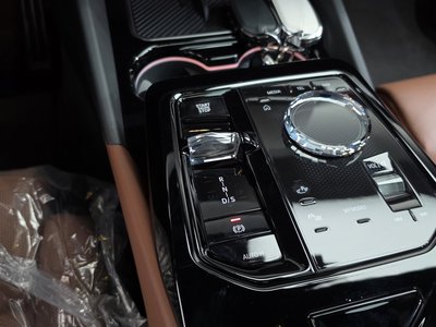 صورة مصغرة 12 لـ 2024 BMW 5 SERIES