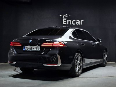 BMW 5 SERIES - 4