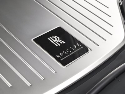 صورة 10 لـ 2025 ROLLS-ROYCE SPECTRE